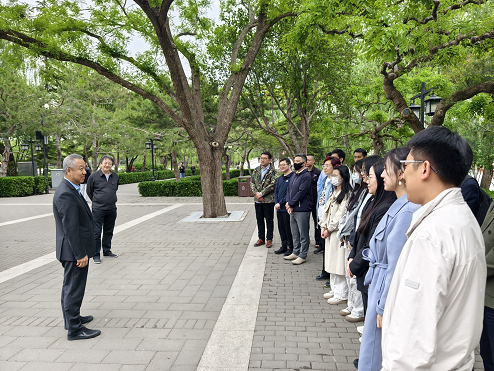 華夏金租與北京信托聯(lián)合開展陶然亭公園紅色教育主題團(tuán)青活動