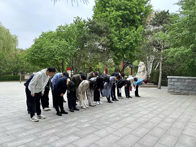 華夏金租與北京信托聯(lián)合開展陶然亭公園紅色教育主題團(tuán)青活動(dòng)